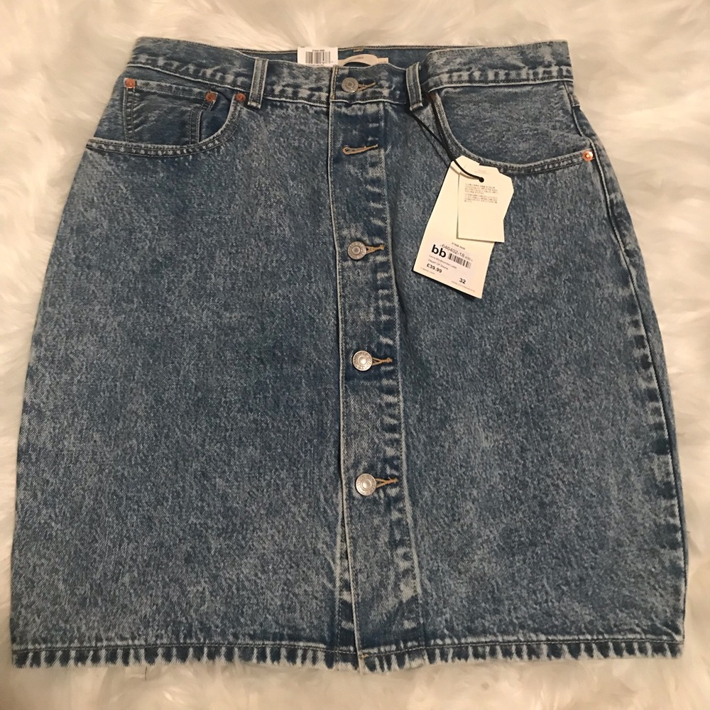 Levi’s Button-Front Denim Skirt NWT
